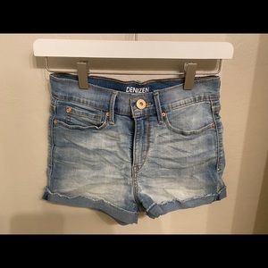 Levi’s Denizen high rise shortie shorts